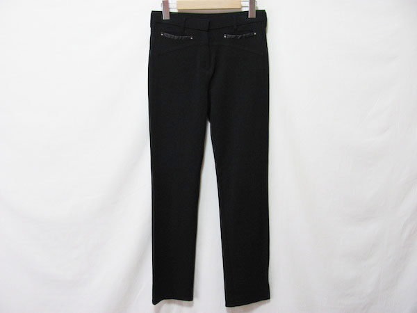 イタリヤのストレッチパンツを買取しました!スリムな雰囲気に決めたい方へ
