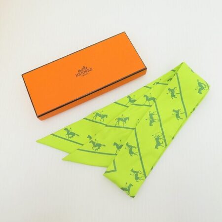 お買取したフレッシュ×エレガントのエルメスのスカーフです