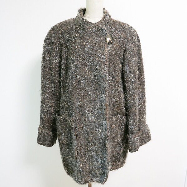 レリアンのコートを買取しました！ハーフサイズでスッキリ着られる