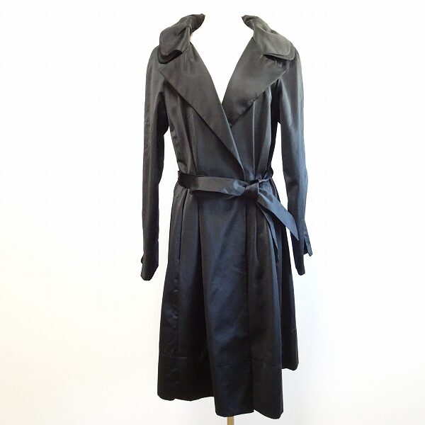 スリムな雰囲気がある ユキトリイのトレンチコートを買取しました