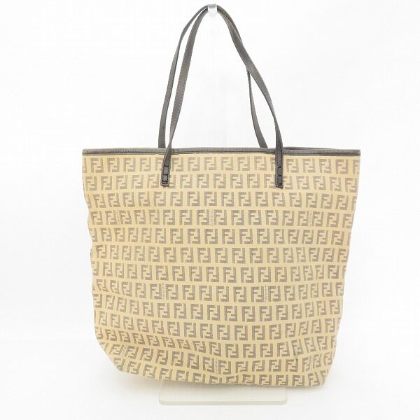 フェンディ人気の高いズッカ柄バッグをお買取！スマートな紐もおしゃれです。