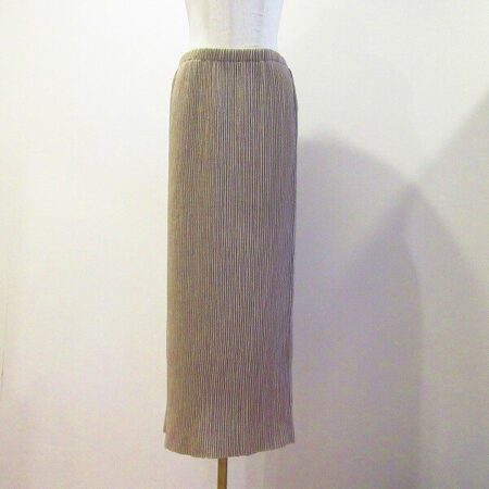 程よくセクシーなスペッチオのスカートを出張買取ご利用のお客様より買取しました