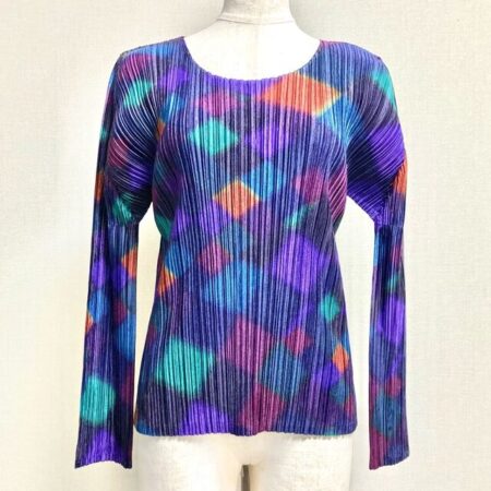 プリーツプリーズのカットソーを買取しました｜メタリックな雰囲気で豪華に