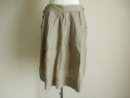 安らぎを感じるマーガレットハウエルのスカートをお買取しました