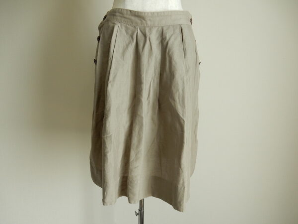 安らぎを感じるマーガレットハウエルのスカートをお買取しました