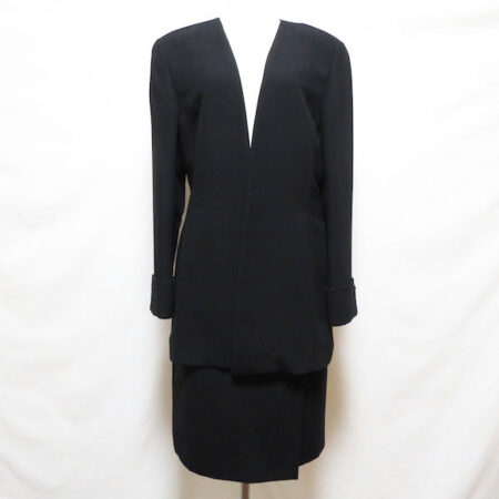 出張買取ご利用のお客様より買取しましたヒロココシノのスタイリッシュなスーツ