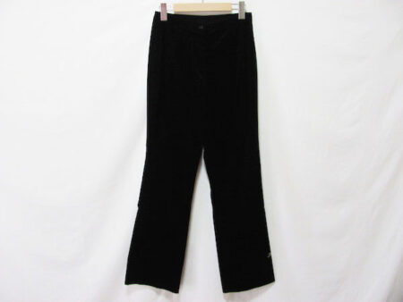 伊太利屋のパンツを買取しました！ベロア調でしっとり決まる