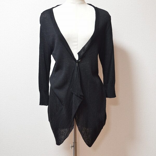 [買取しました]メフウセンソユニコのカーディガンカッティングの潔さがかっこよく映る