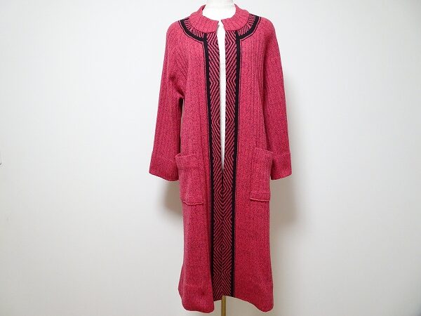 斉藤都世子のガウンを買取しました！差し色としてもポイントに