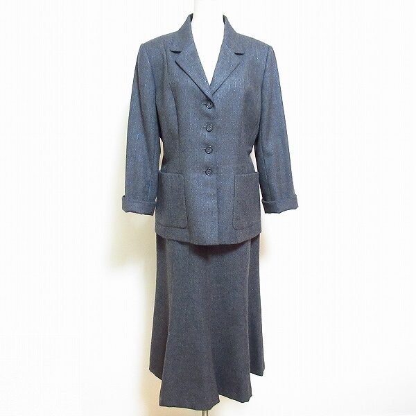 レリアン グレーのスカートスーツをお買取！ラメと光沢感のバランスにうっとり