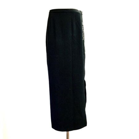 買取したイタリヤのスカートをご紹介いたします｜スリムとエレガントさが光る1着