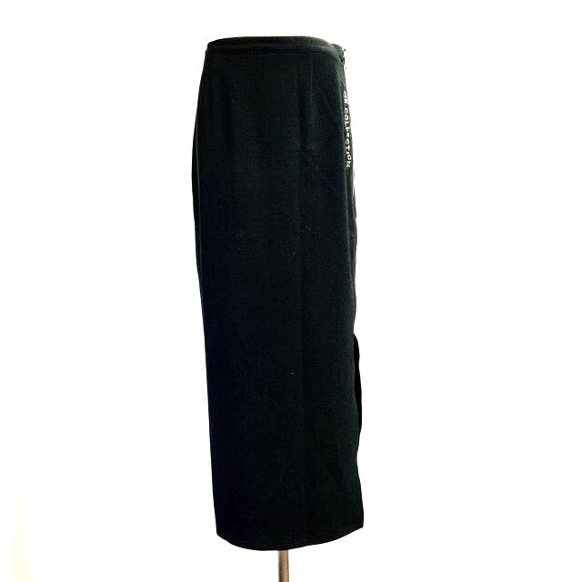 買取したイタリヤのスカートをご紹介いたします｜スリムとエレガントさが光る1着