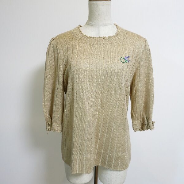 落ち着きデザインが嬉しい 斉藤都世子のニットを買取しました