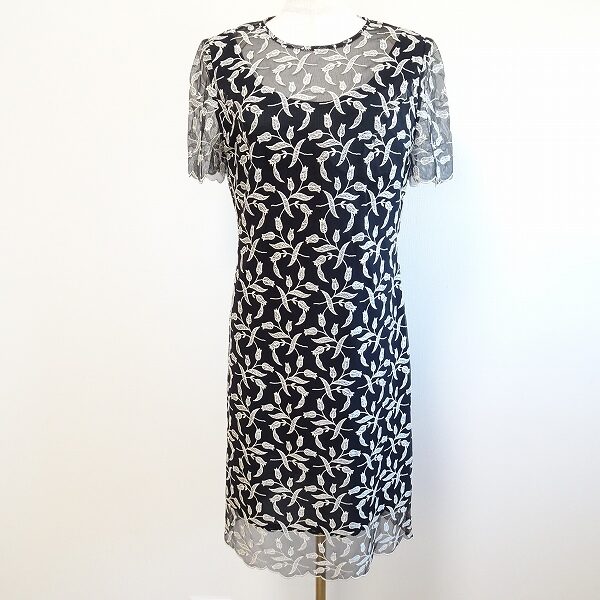 程よい透け感でスッキリ！お買した銀座マギーのワンピース