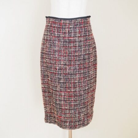 エスカーダの上品スカートを出張買取にて買取いたしました