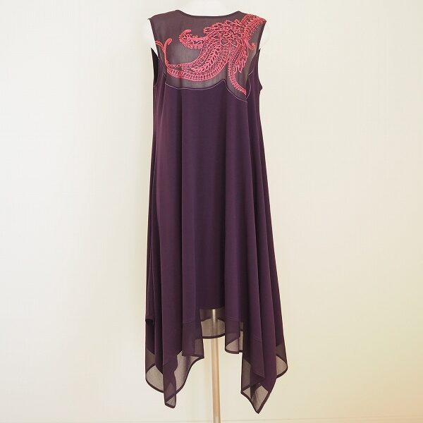 【TOKUKO】非対称のデザインが楽しい！ワンピースを買取しました