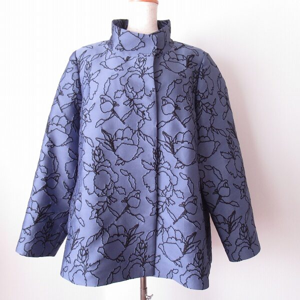 品のいい紫にうっとりする リリアンビューティのコートを買取しました