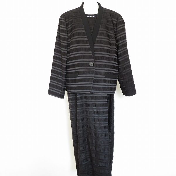 買取したラフ×綺麗が叶う ラピーヌ ルージュのワンピースーツ