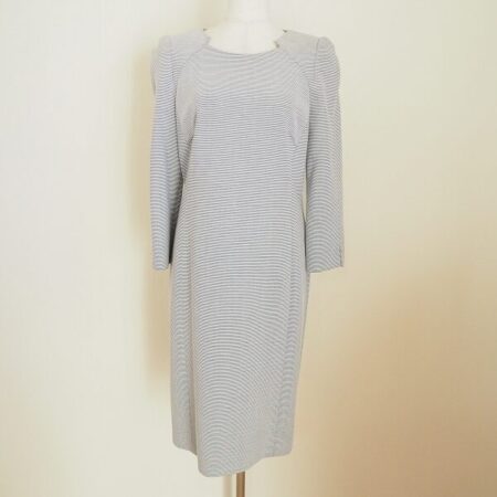 肌に寄り添うような優しいデザイン｜お買取したピエールカルダンのボーダーワンピース