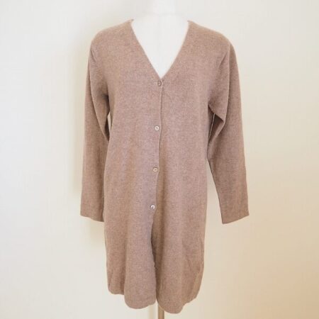 エヴァムエヴァ カシミヤカーディガンを宅配買取ご利用のお客様より買取しました