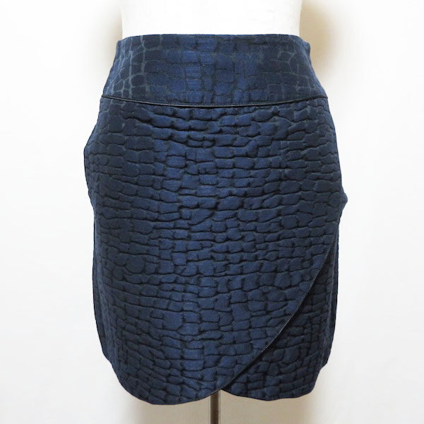 ほどよくしっとり！エンポリオアルマーニのスカートを出張買取しました