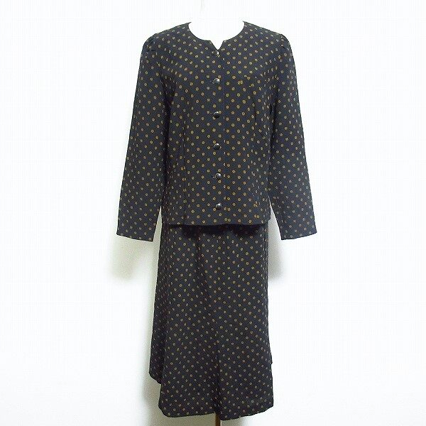 【お買取りしたアイテムをご紹介】愛され感漂う レリアンのセットアップ