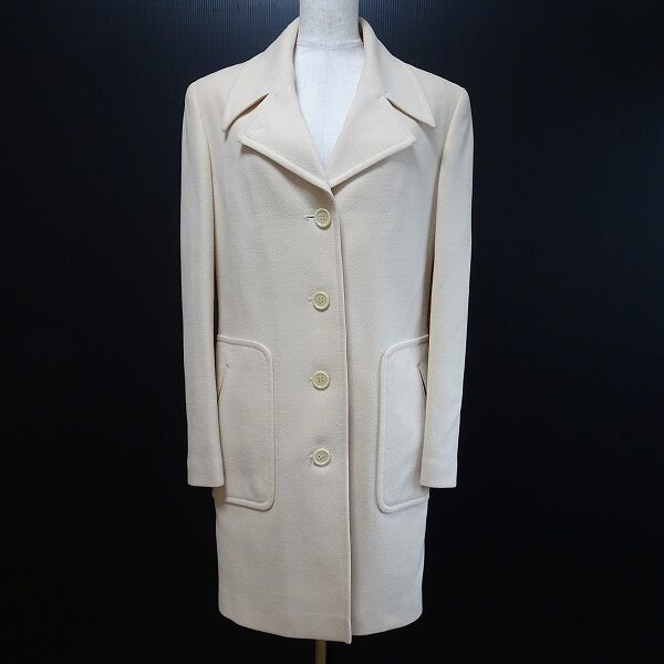 艶っぽく軽く着られる ヴァレンティノ ガラヴァーニのコートを買取しました