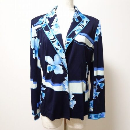 【レオナール ジャケットを買取しました】華がありつつもどこか抑制の効いた雰囲気