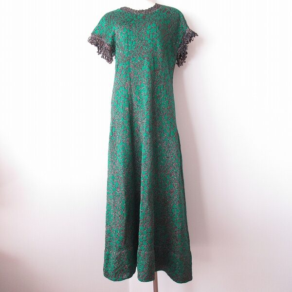 【ワンピースを買取しました】斉藤都世子 緑とラメの相性が抜群です