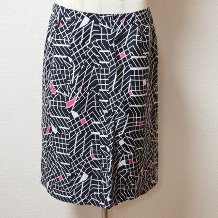 幾何学模様に釘付けなマダムジョコンダの台形スカートを買取しました