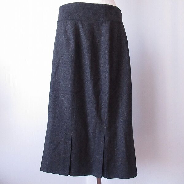 ヴァレンティノのスカートを買取！安定のチャコールグレーで上品にフル活用