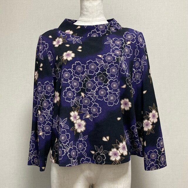 詩仙堂のカットソーを買取しました｜和のお花が落ち着くブラウス
