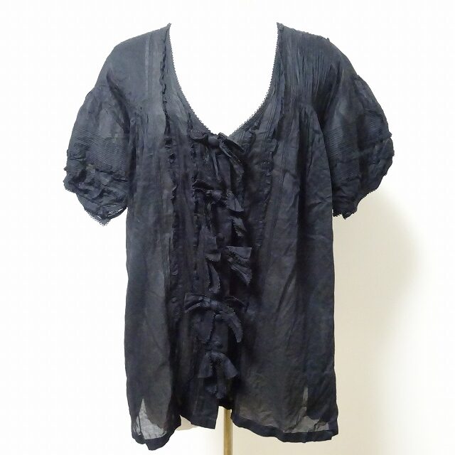 【ワンダフルワールド カネコイサオ お買取】フリル加工が上品なブラウス