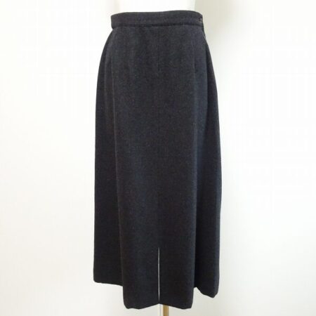 マドモアゼルノンノン  定番グレー系のスカートを買取しました