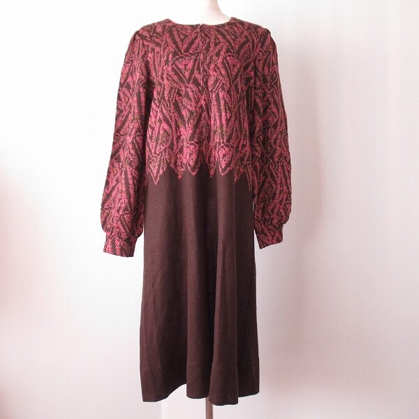 グラデーションが素敵な斉藤都世子のニットワンピースを買取しました