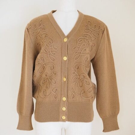 買取したマダムジョコンダのカーディガンをご紹介！上品な風合いが素敵です