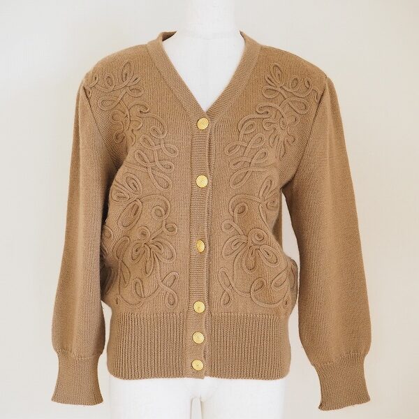 買取したマダムジョコンダのカーディガンをご紹介！上品な風合いが素敵です