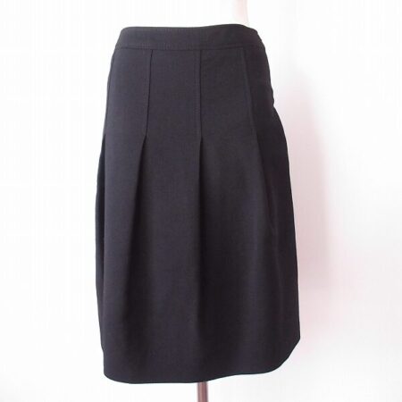 モスキーノの端然としたスカートを出張買取にて買取しました