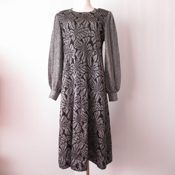 【出張買取】サイトウトヨコのワンピース！ 黒×シルバーのシックで豪華な組み合わせです