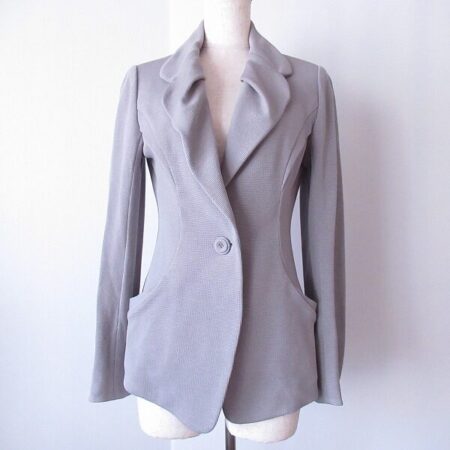 綺麗に決まる ヒロココシノのジャケットを買取しました