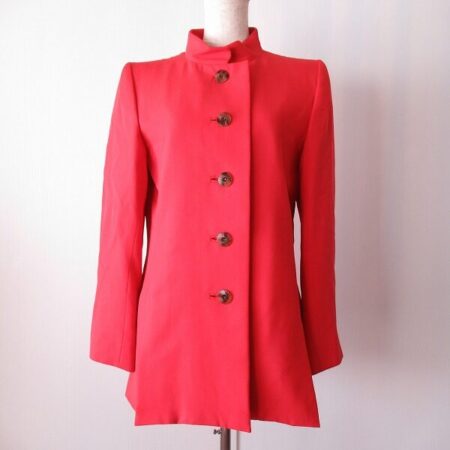 お買取したイヴサンローラン リヴゴーシュのジャケット｜凛々しく決めてくれます