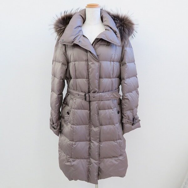 綺麗な婦人感が出る バーバリーのダウンコートを買取しました