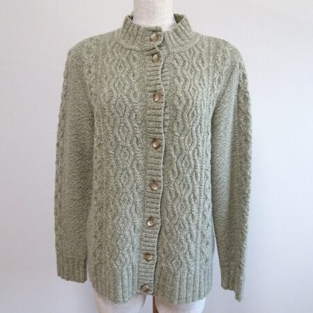 広がりすぎないデザインが嬉しい！レリアンのカーディガンを買取しました