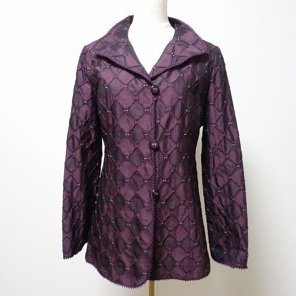 レリアンのジャケットを買取しました！紫と光沢のバランスが贅沢