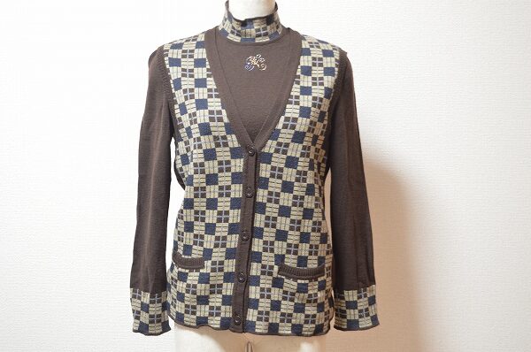 コーデの幅が広がる伊太利屋のアンサンブルを買取させて頂きました