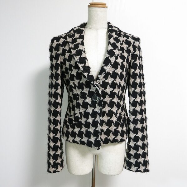 煌びやかな柄が眩しい アルマーニコレッツォーニのジャケットをお買取