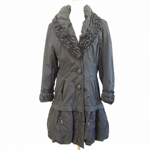 伊太利屋のコートを買取しました！細かなフリルが輝く