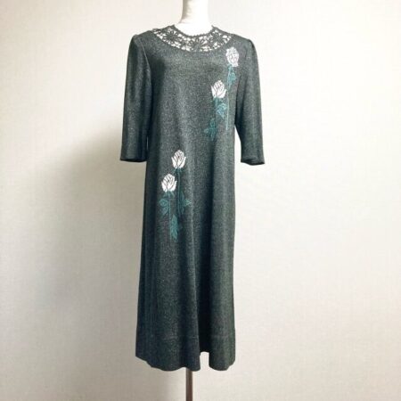 斉藤都世子のワンピースを買取しました！ラメ×バラでしっとりゴージャス