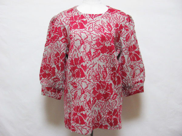 【買取しました】豪華で華やかな雰囲気が出た 斉藤都世子のニット