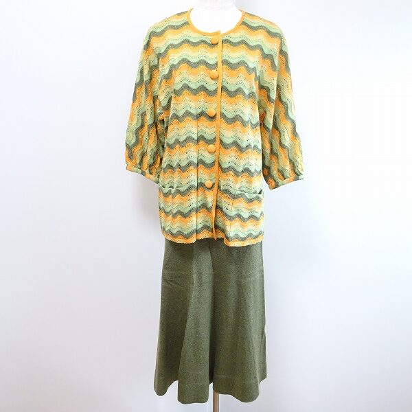 斉藤都世子のセットアップを買取しました！オレンジ×カーキがレア